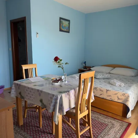Marija Apartman Zára